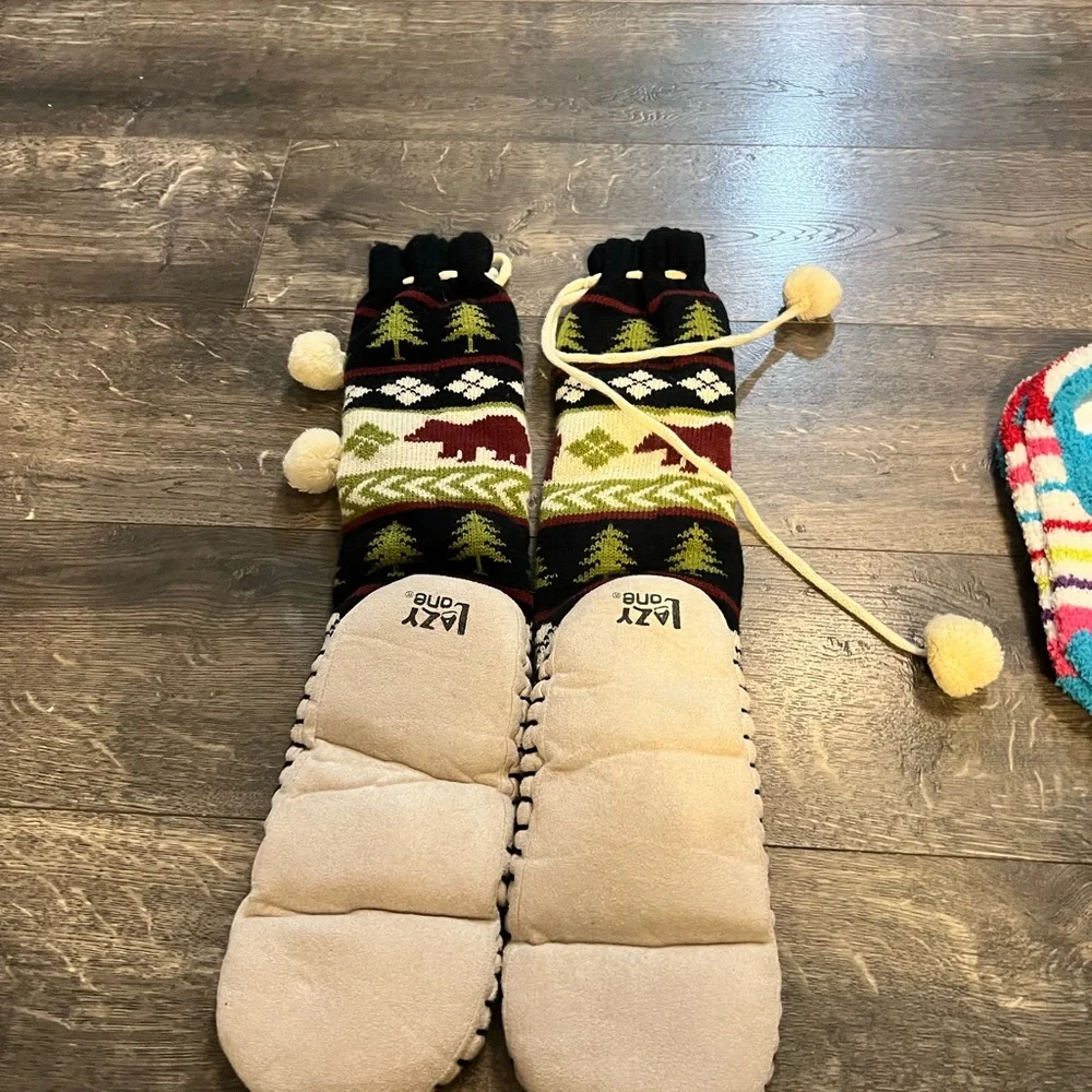 2 Pairs of Women's Socks‎ NEW